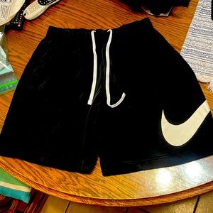 Nike shorts size medium